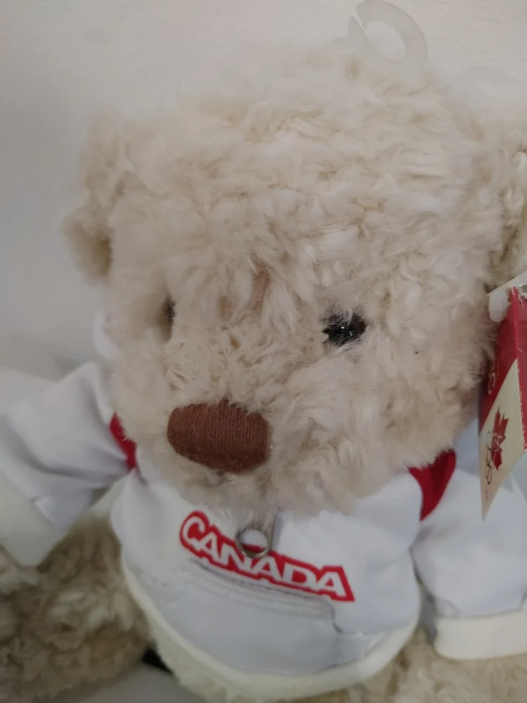 NEW! HBC OLYMPIC CANADA BEAR FROM 2006! image indicator(2)