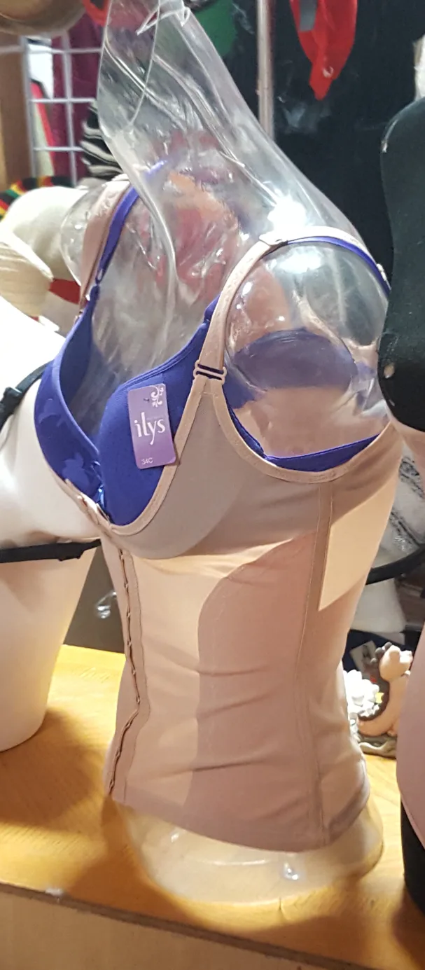 2 Female Mannequin Torso Form image indicator(5)