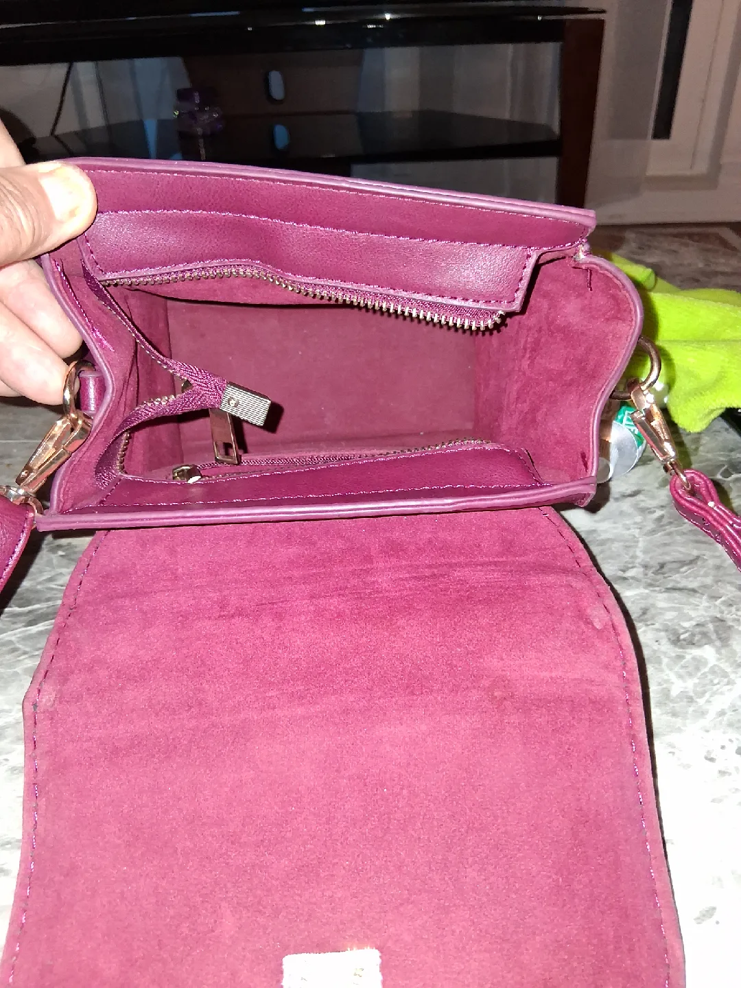 Burgundy Crossbody Bag image indicator(2)