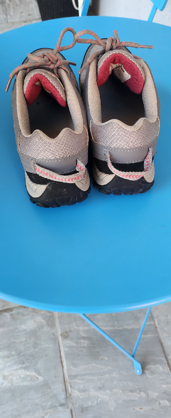 Aggressor steel toed Shoes for women - Size 8 CSA APPROVED.
