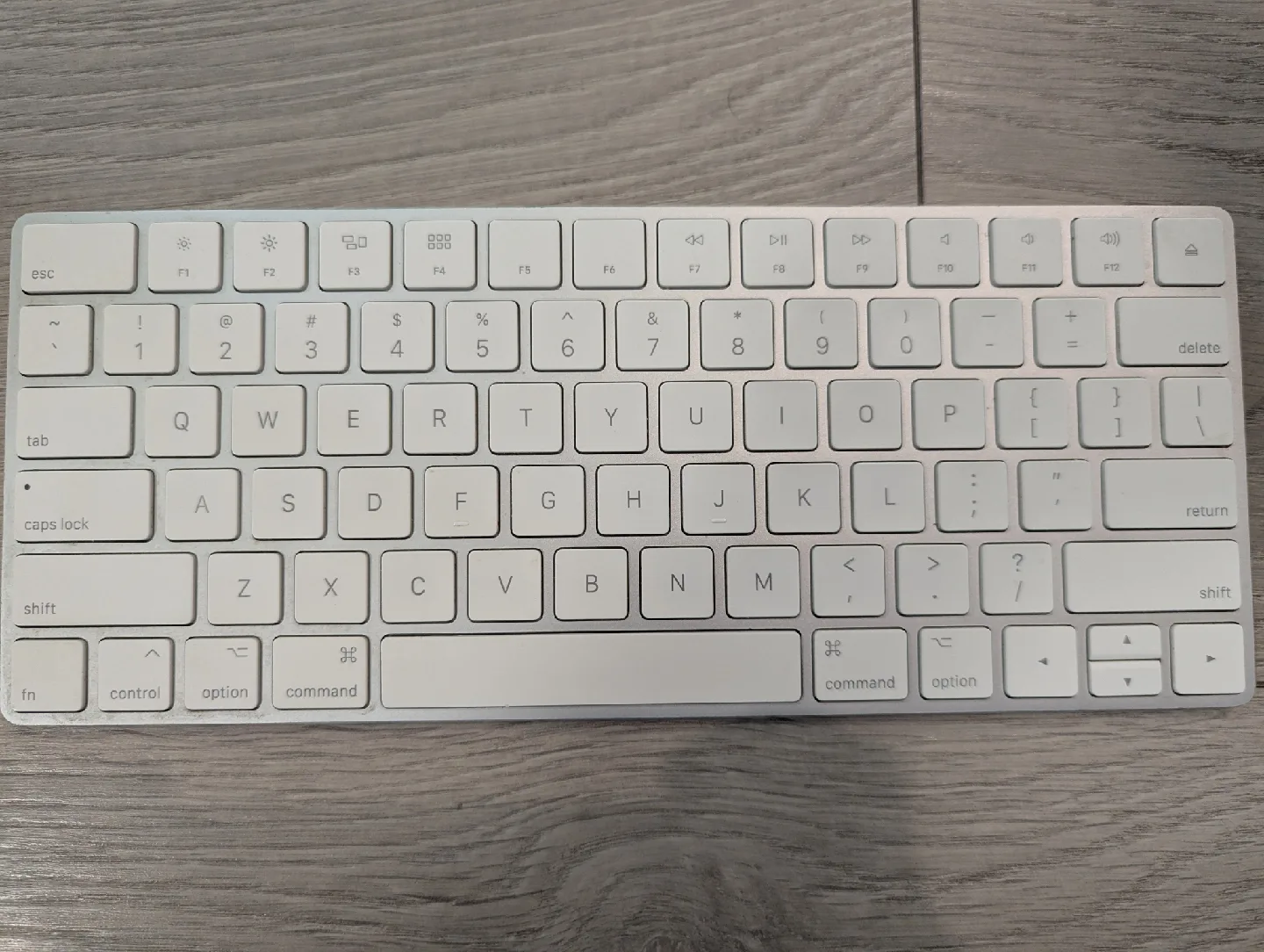 Apple Magic Keyboard - Silver