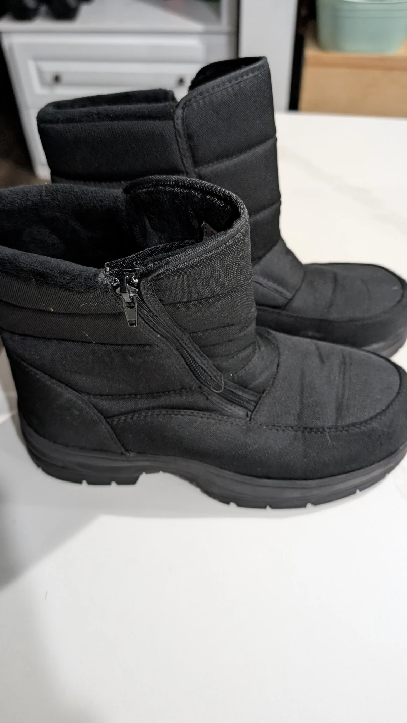 insulated Black Winter Boots with Zipper
