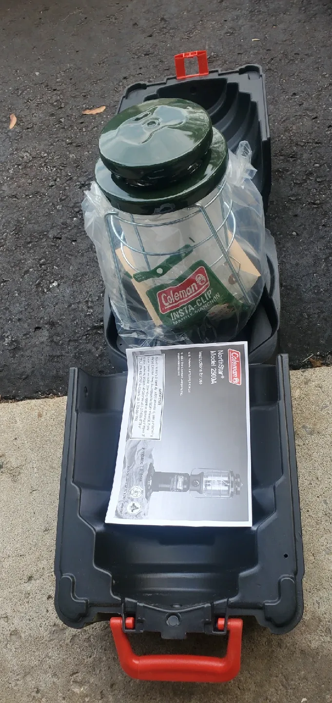 Coleman Propane Lantern & Case image indicator(2)