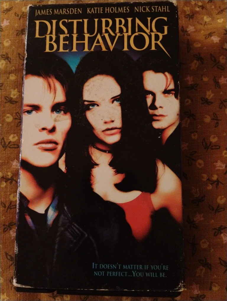 Disturbing Behavior VHS Tape