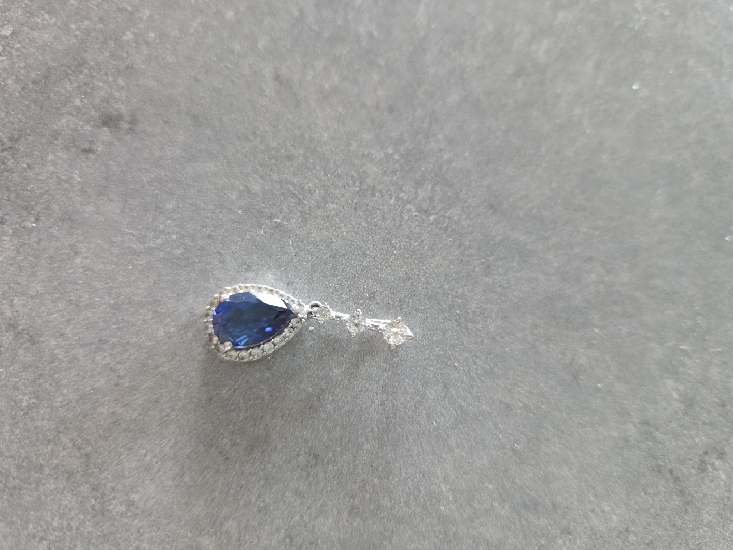 10K White Gold Blue Sapphire and Diamond Pendant - photo 4