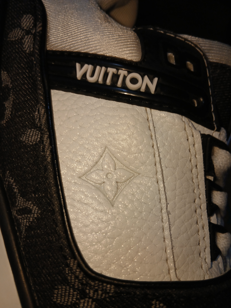 Louis Vuitton Trainer Sneaker - photo 5