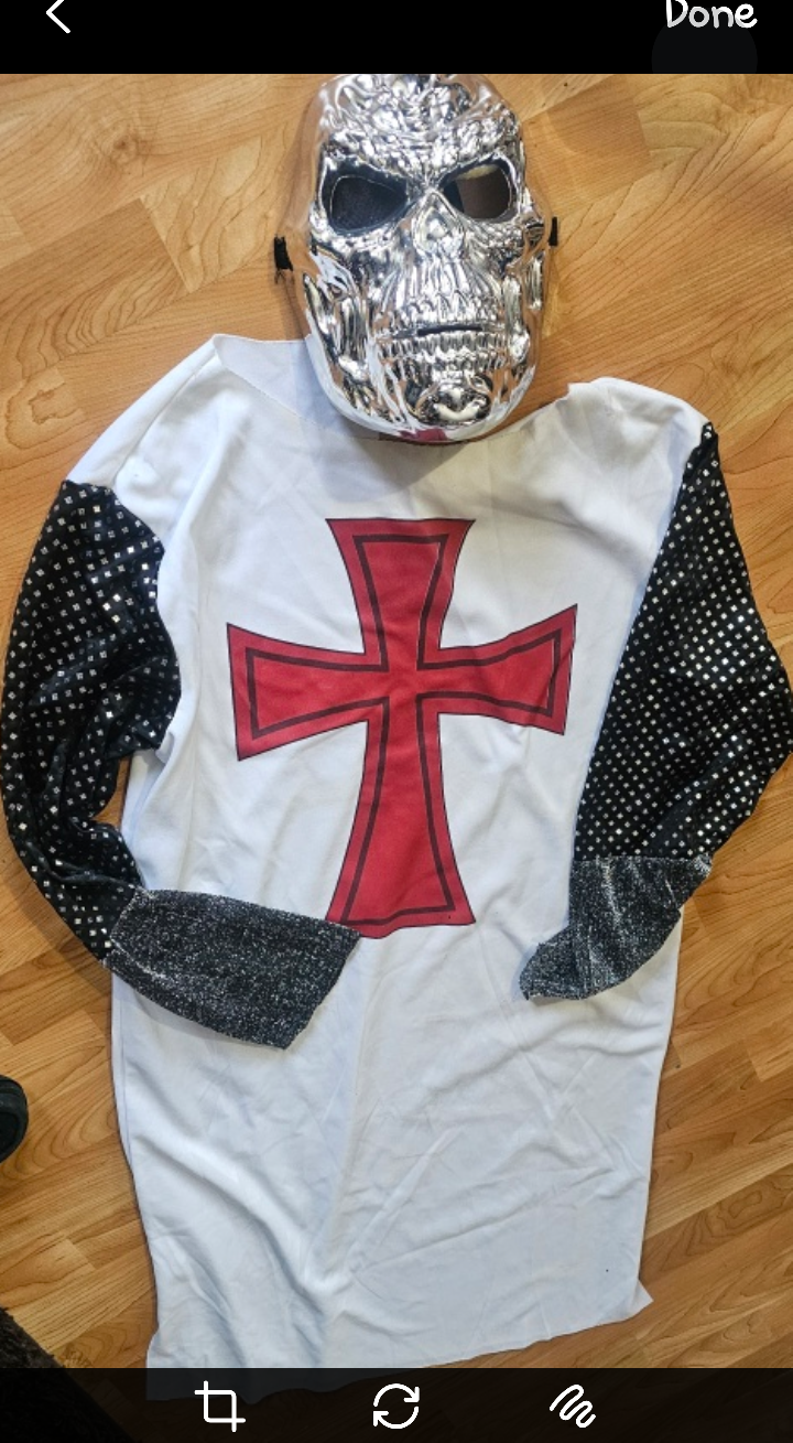 Crusader Costume with Skull Mask