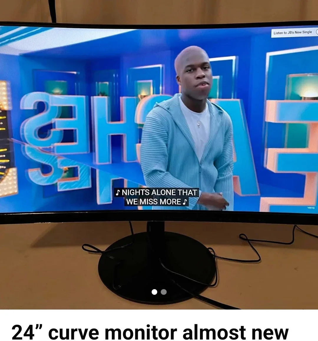 KOORUI 24NS6 24-inch Curved Esports Display - Like New!