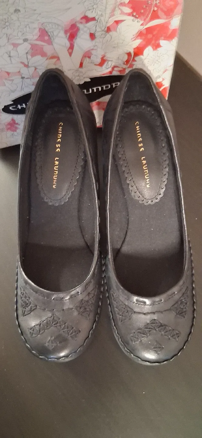 Chinese Laundry Black Wedges size 6 image indicator(7)