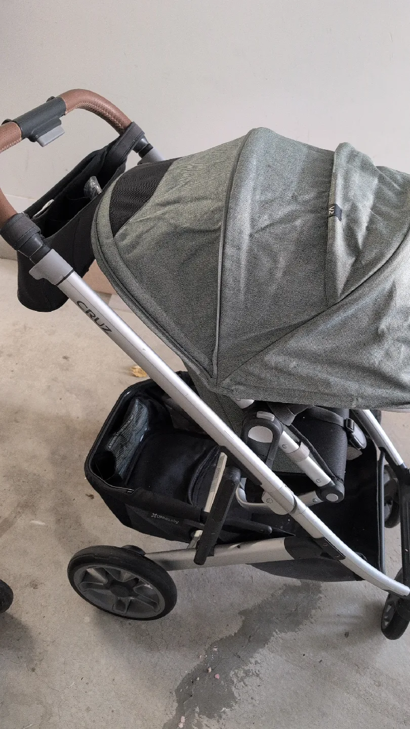 UPPAbaby Cruz Stroller - Grey image indicator(2)