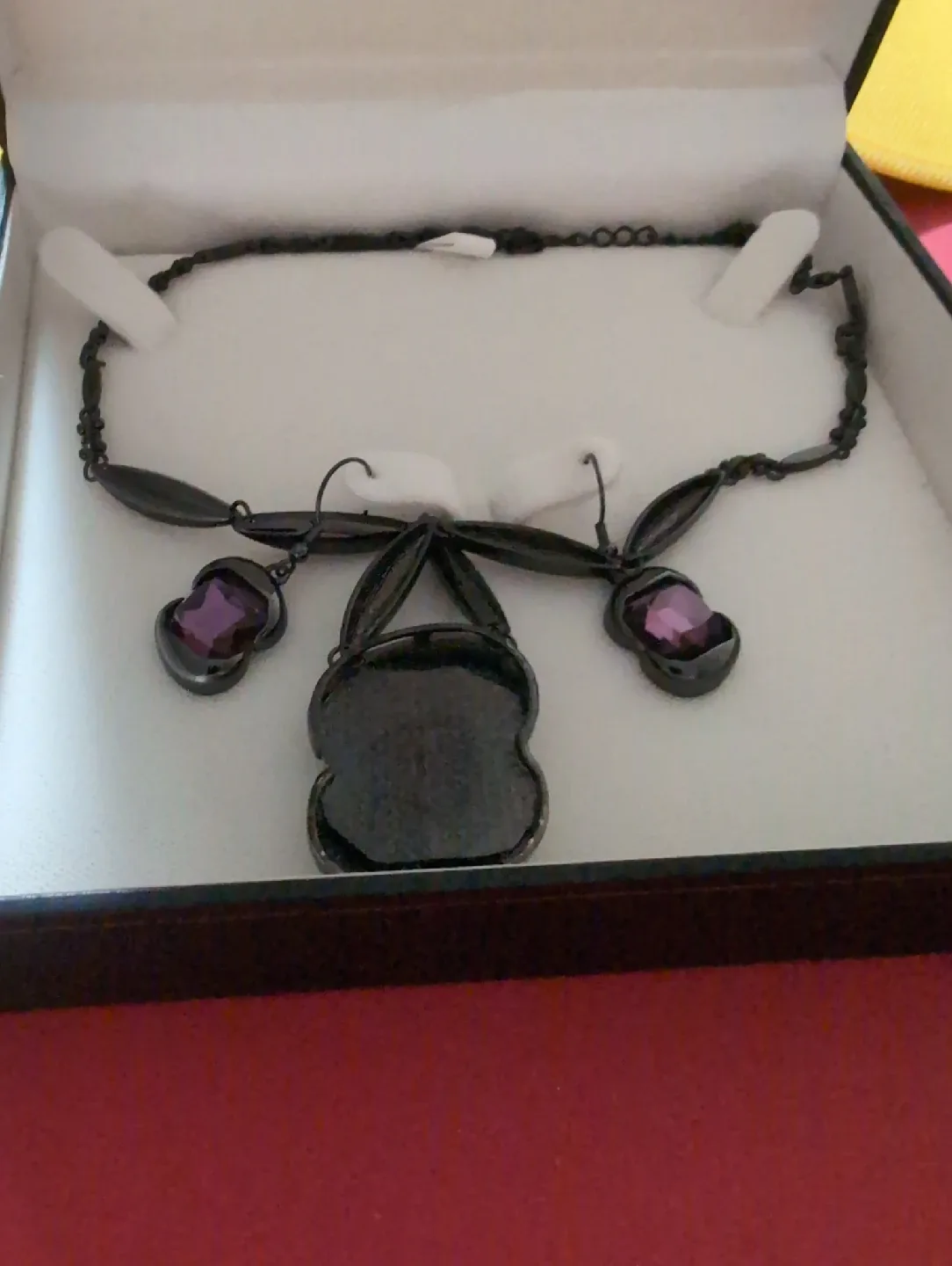 Fifth Avenue Collection Necklace & Earring Set image indicator(3)