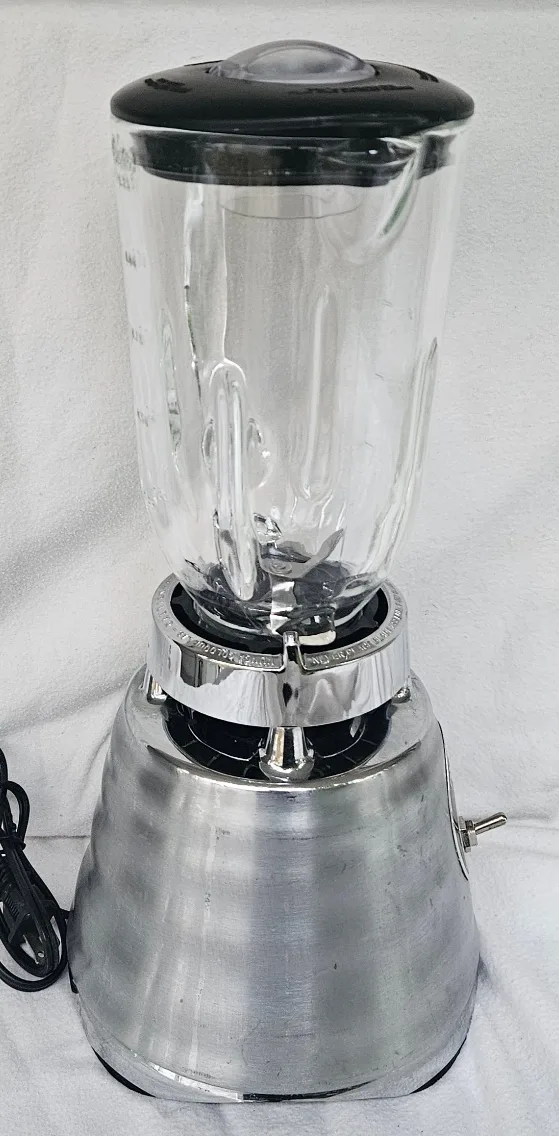 Oster Classic Beehive Osterizer 4094 Blender  Brushed Silver image indicator(2)