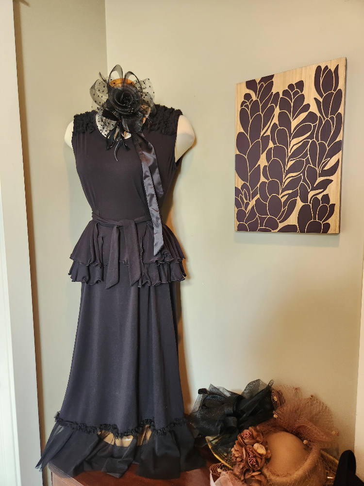 Effies heart Vintage Black GREAT 1930's/1940's style