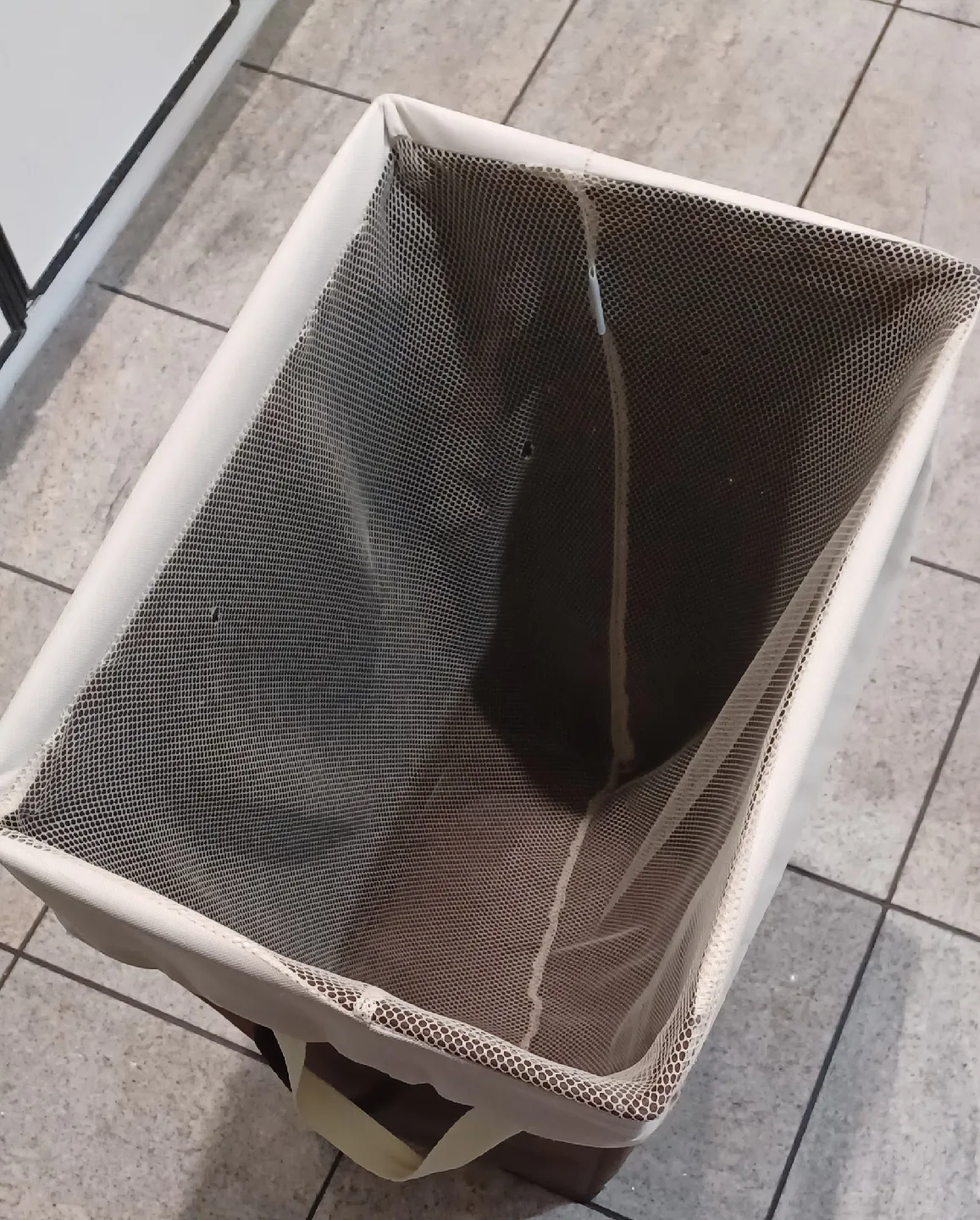 Everfresh Brown Laundry Hamper image indicator(2)