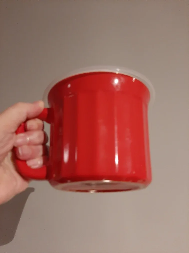Large Red Porcelain Mug with Lid thumbnail