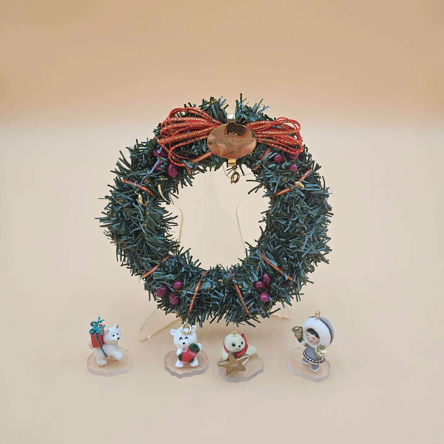 1990 Hallmark Little Frosty Friends memory Wreath  Collection image indicator(8)