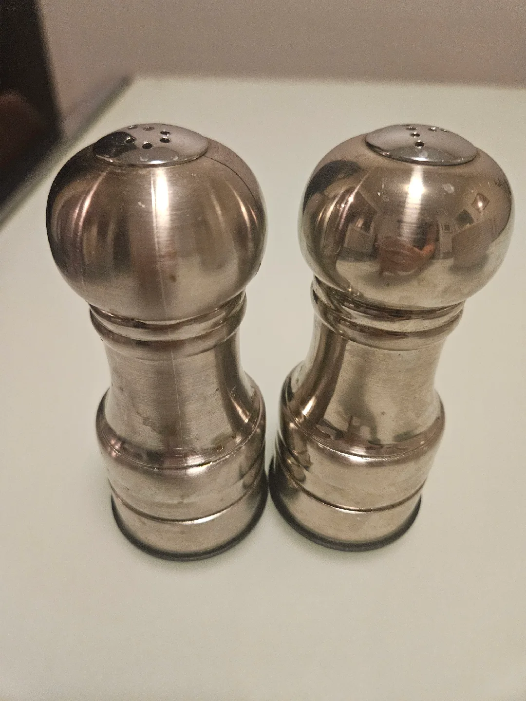 🧡 Salt & Pepper Shakers - Silver thumbnail