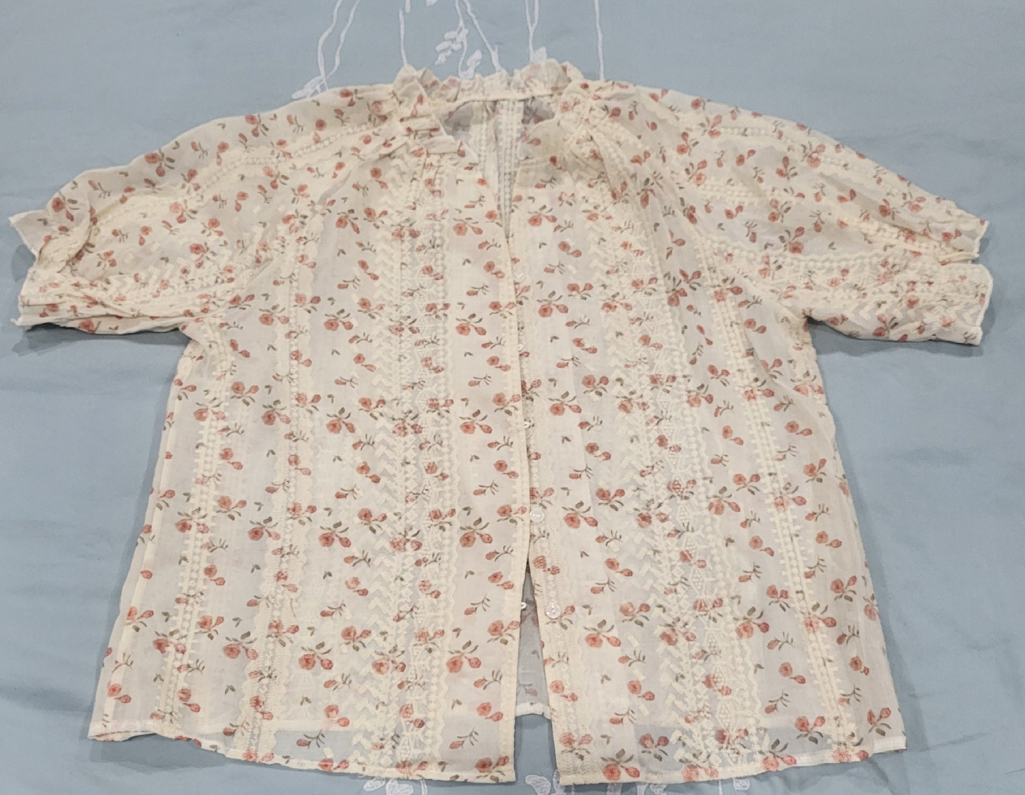 Floral Print Blouse with Lace Detail