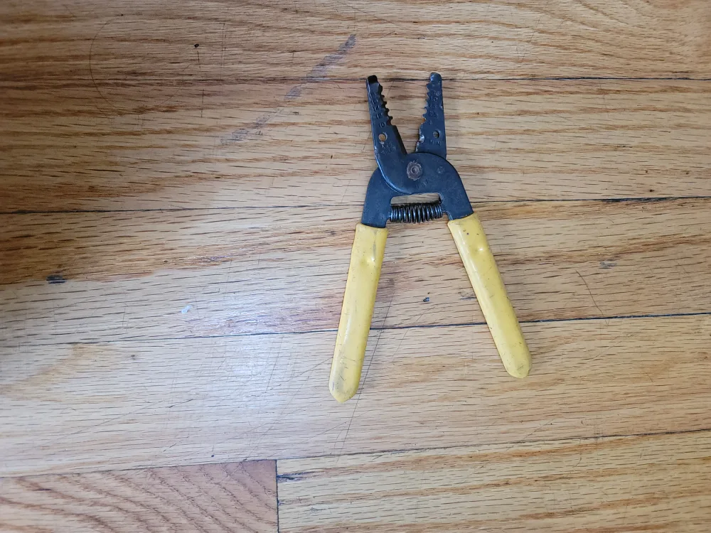 Pelacables: 18 AWG a 10 AWG 6 1/4 pulg.de largo total, image indicator(2)