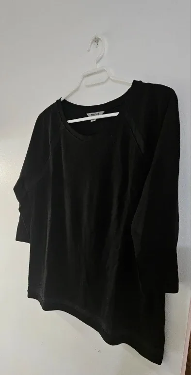 Kenneth Cole long sleeve knit size large image indicator(2)