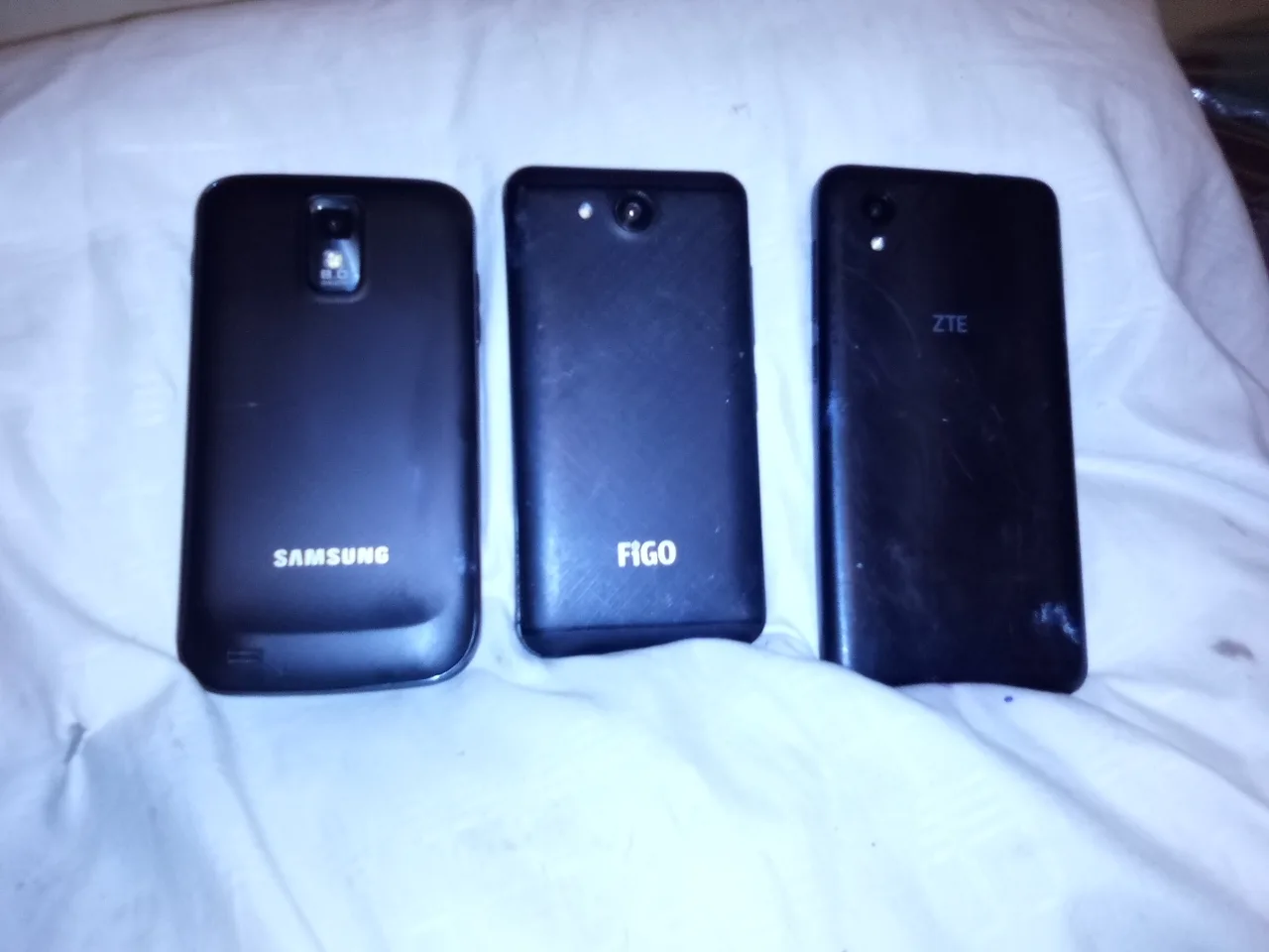 Mixed Lot of Used Smartphones - Samsung, Figo, ZTE, Motorola image indicator(3)