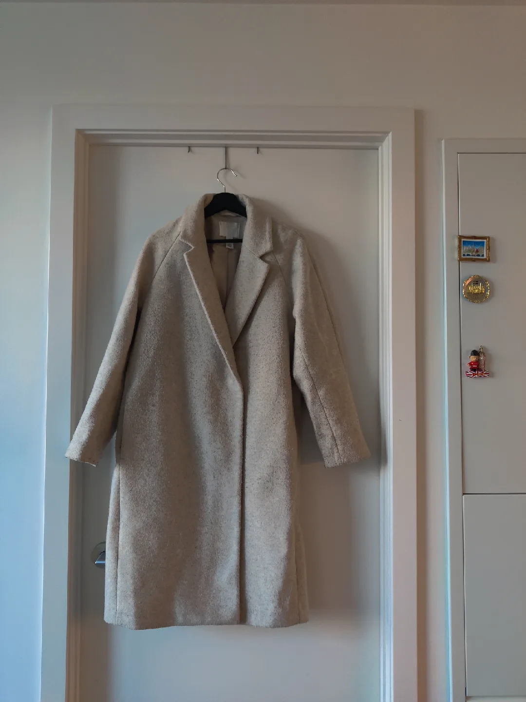 H&M Beige Wool Blend Coat - Size S image indicator(3)