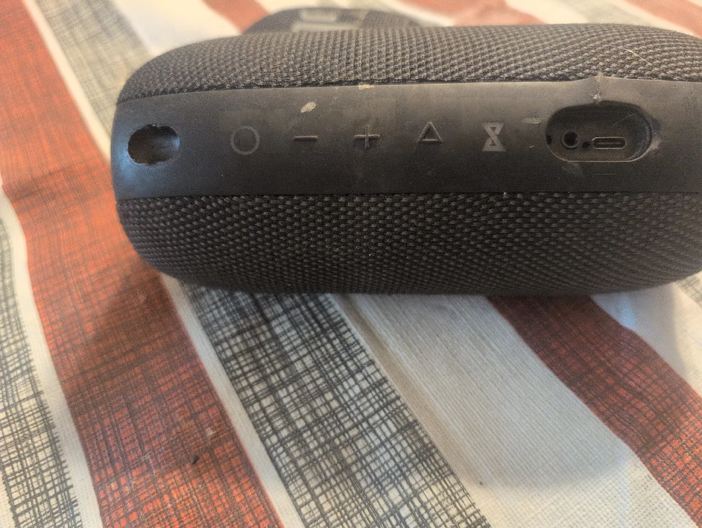 Braven BRV-1 Portable Wireless Bluetooth Speaker - Black image indicator(2)