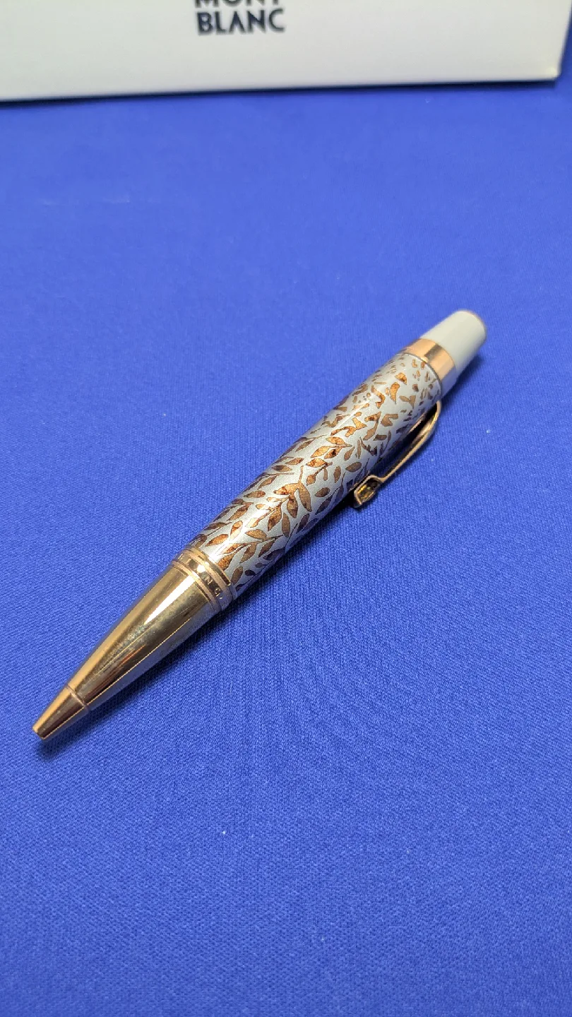 Montblanc Bohème Doué Moongarden Ballpoint Pen image indicator(5)