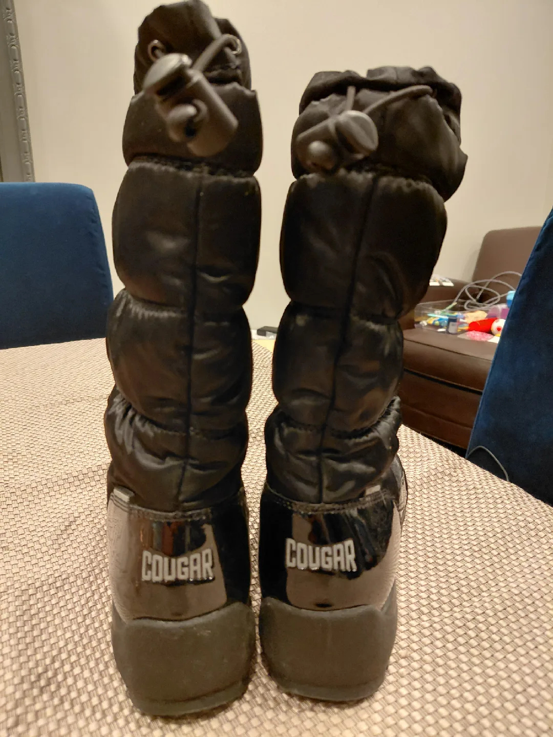 Cougar Black Winter Boots - Size 4 youth image indicator(2)