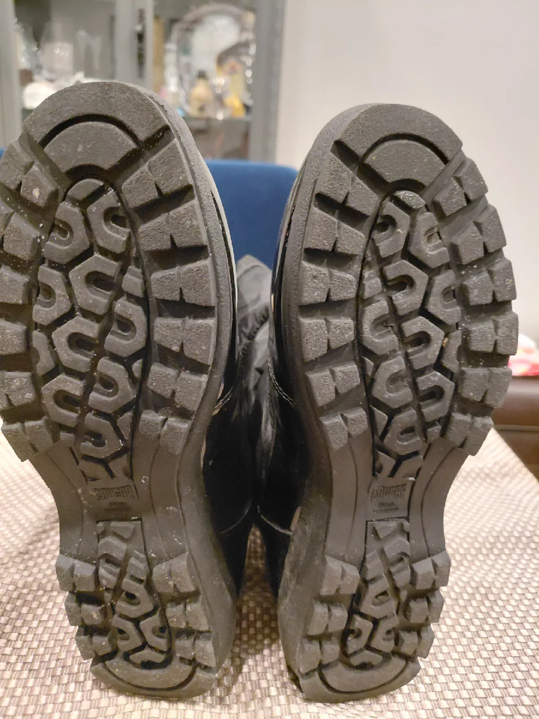 Cougar Black Winter Boots - Size 4 youth image indicator(3)