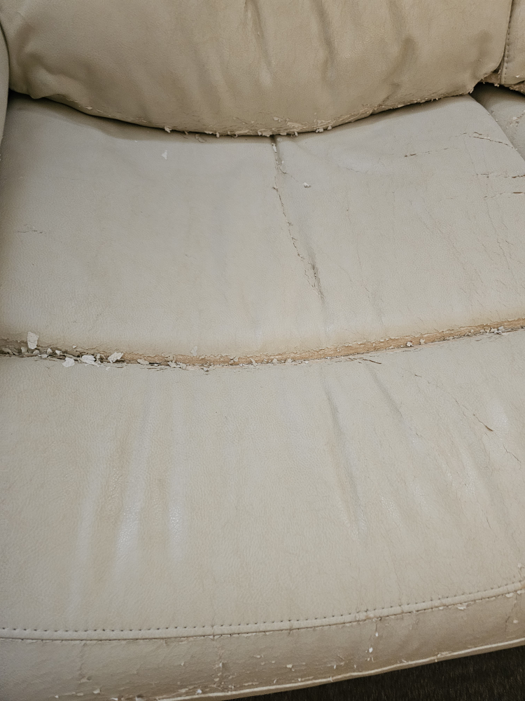 Cream Leather Reclining Sofa - photo 4