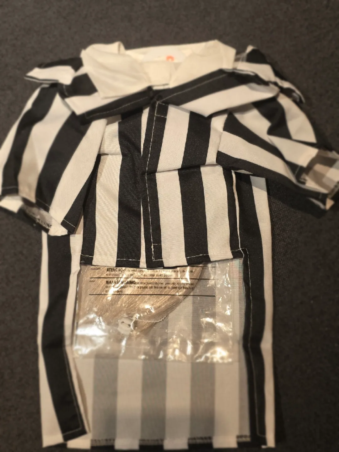 Beetlejuice Pet Costume - Size Medium image indicator(2)