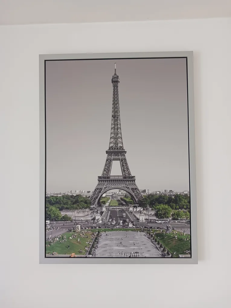 Classic Eiffel Tower Paris Framed Print – Wall Décor image indicator(4)