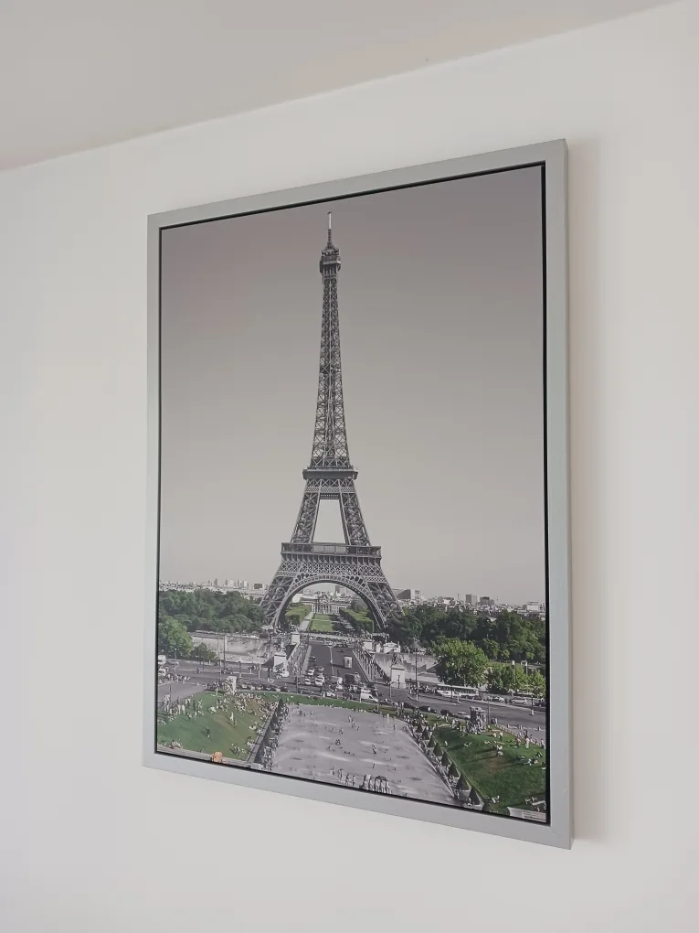 Classic Eiffel Tower Paris Framed Print – Wall Décor image indicator(7)