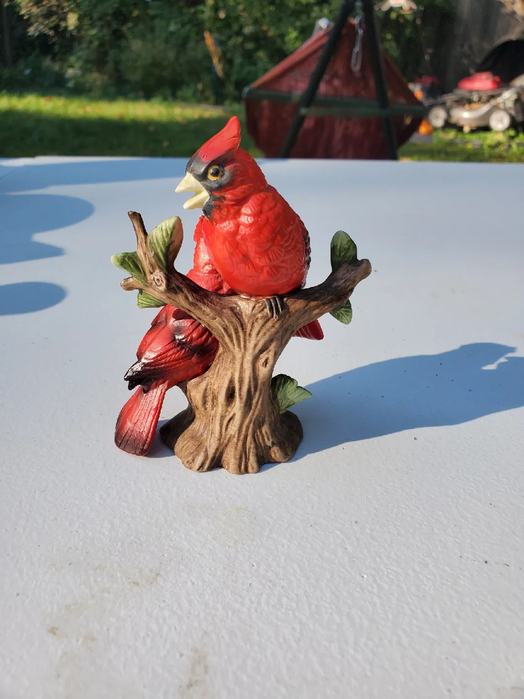 Cardinal Bird Figurine image indicator(2)