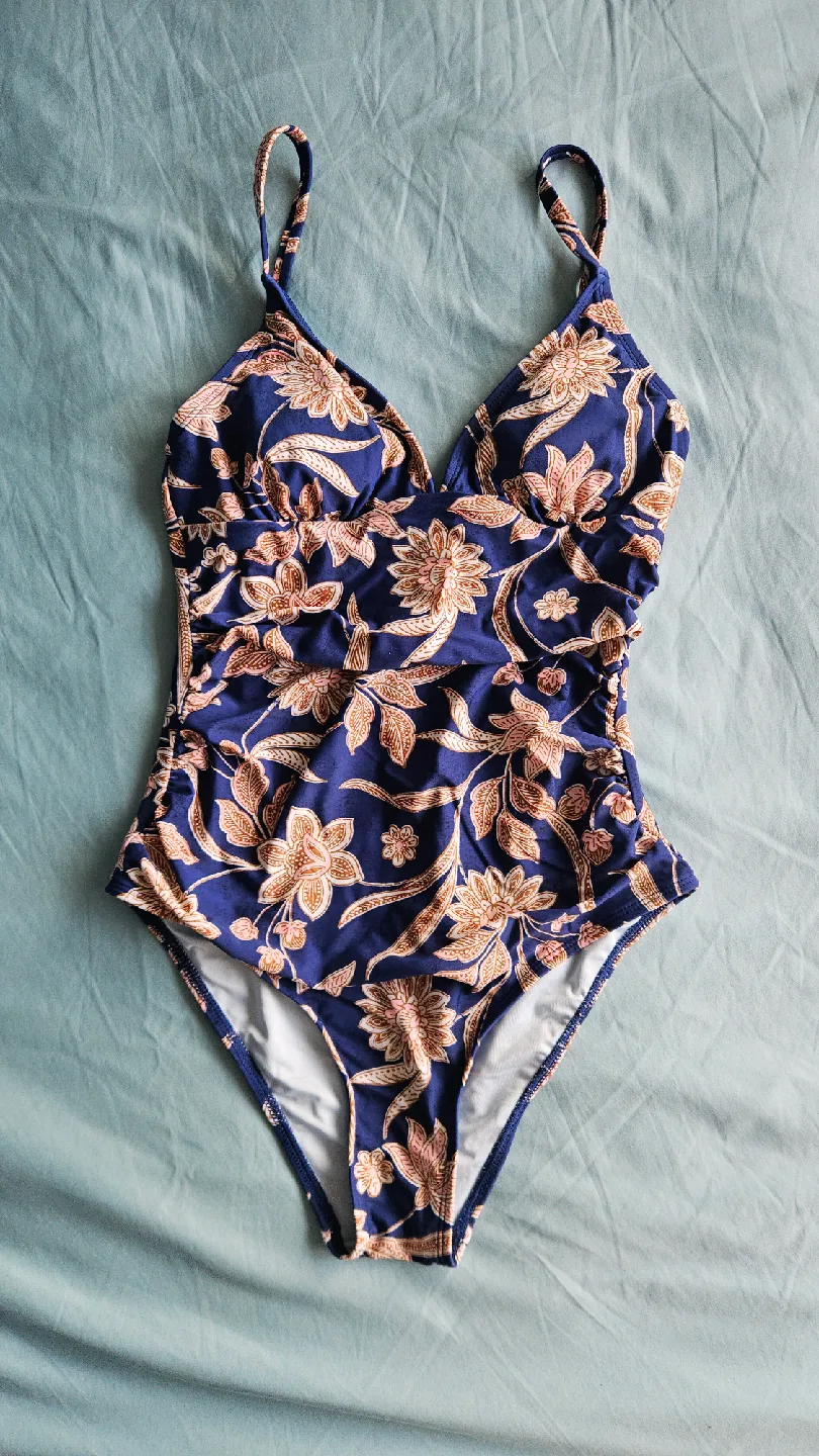 Cupshe printed one-piece bikini thumbnail