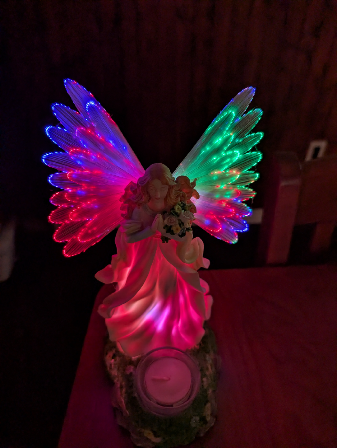 Angel Figurine with LED Wings - photo 2