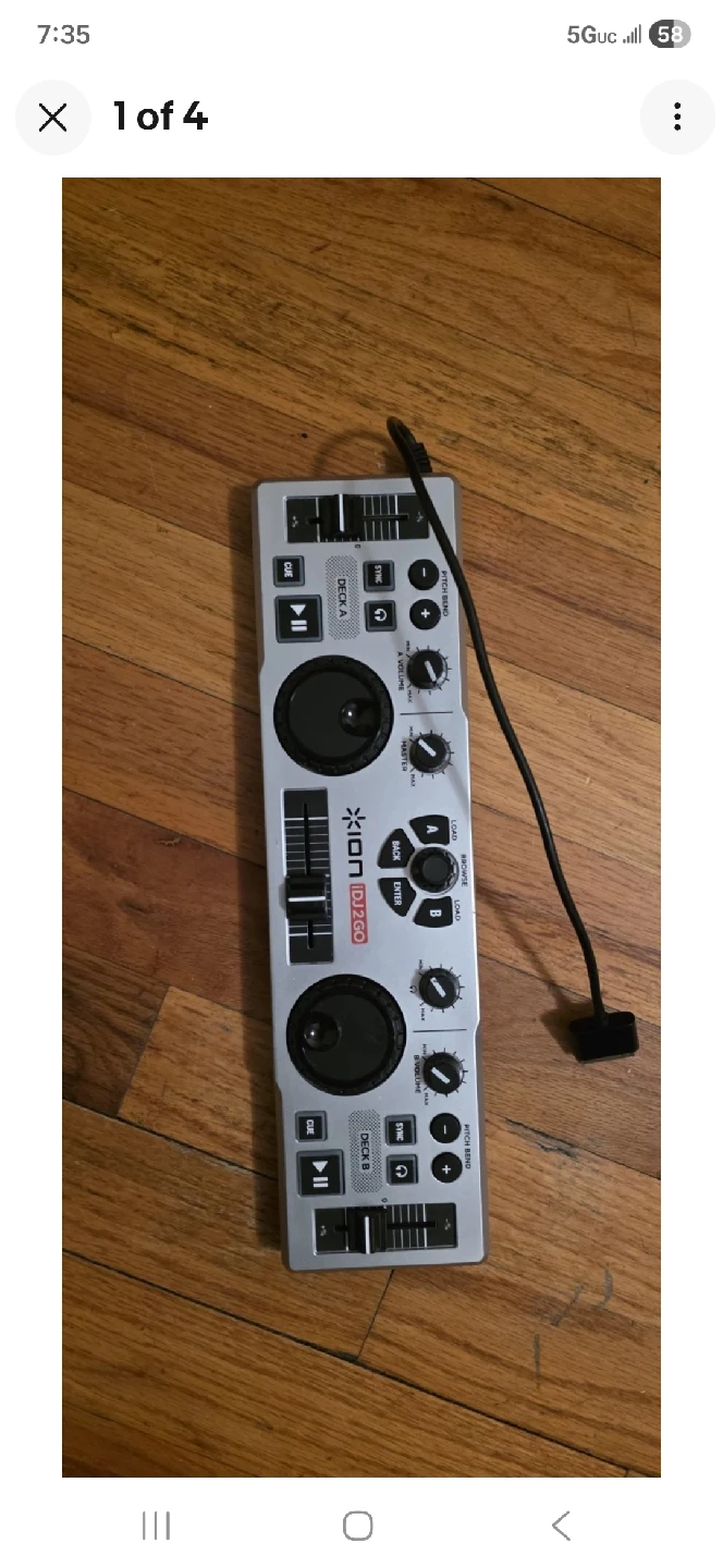 ION iDJ2GO DJ Controller