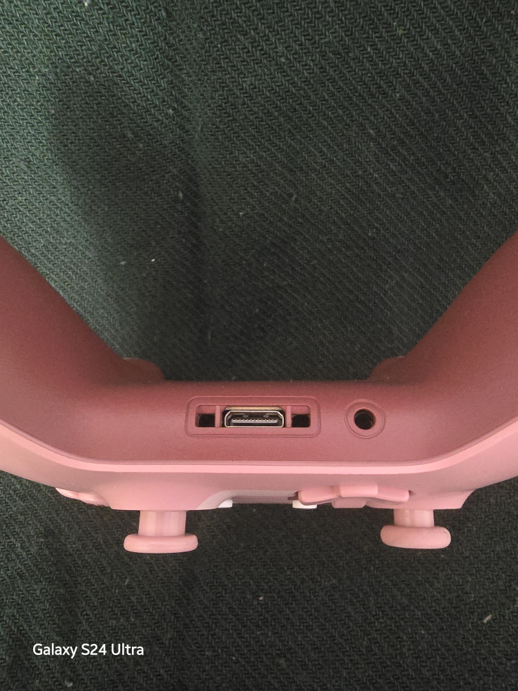 Pink Pig Minecraft Special Edition Xbox Wireless Controller - photo 2