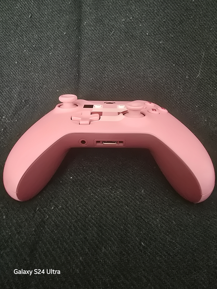 Pink Pig Minecraft Special Edition Xbox Wireless Controller - photo 4