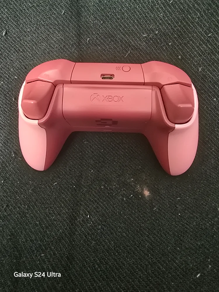 Pink Pig Minecraft Special Edition Xbox Wireless Controller image indicator(5)