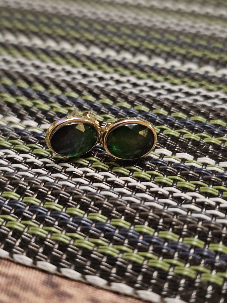 14K Green Gemstone Stud Earrings - 1.39g