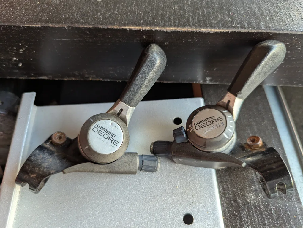 Vintage Shimano Deore Group set image indicator(9)