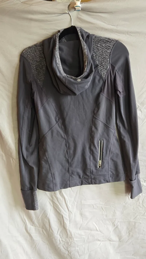 Lululemon Hoodie limited edition Size 6 image indicator(2)