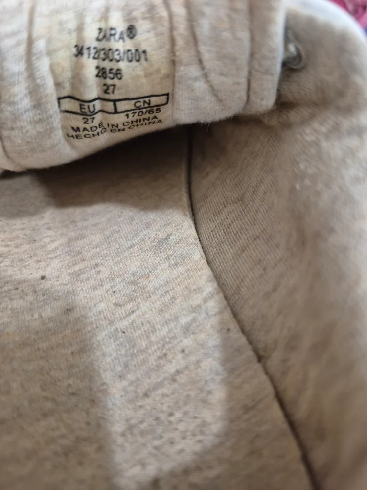 Kids Shoes - Size 10 / EU 27 image indicator(3)