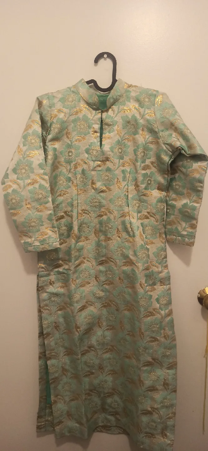 Floral Kurta Pajama Set - Green & Gold image indicator(3)