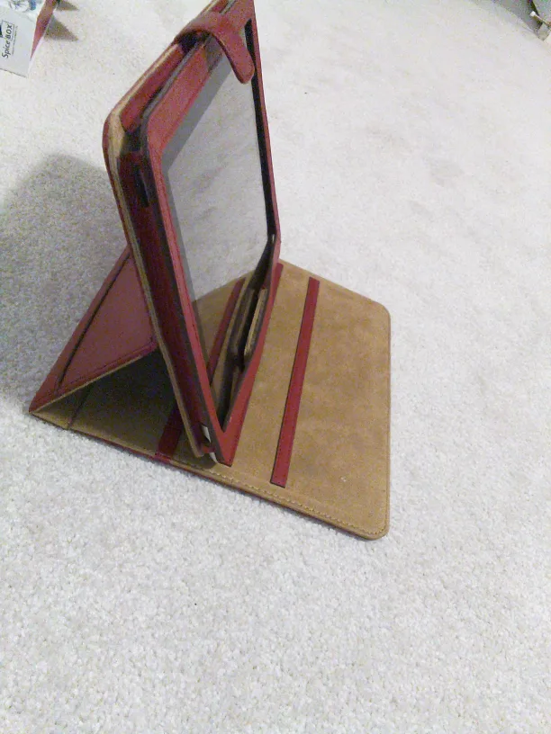 Apple iPad 64GB with Case image indicator(2)