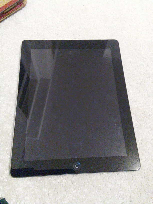 Apple iPad 64GB with Case image indicator(4)