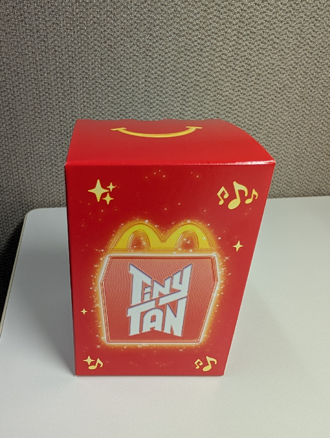 💜 McDonald’s TinyTAN x BTS Figure – Brand New in Box 💜 - photo 3