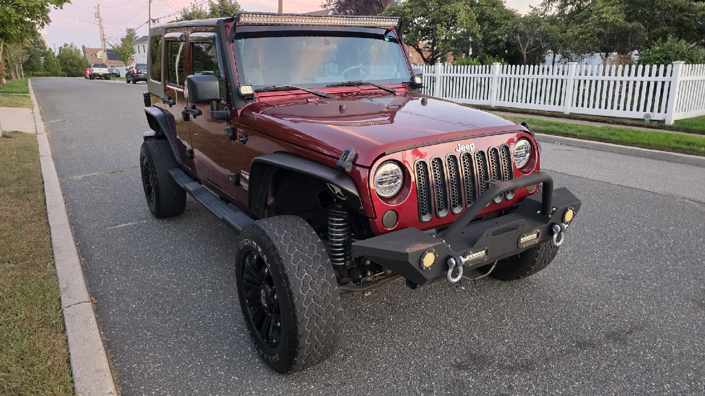 Jeep Wrangler Unlimited - Red - photo 2